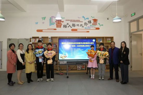 学生的母亲第一个性爱日